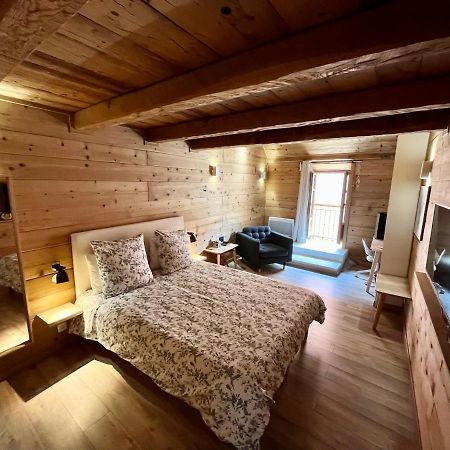 Suite "Chalet" Dans Maison De Village La Brigue Eksteriør billede